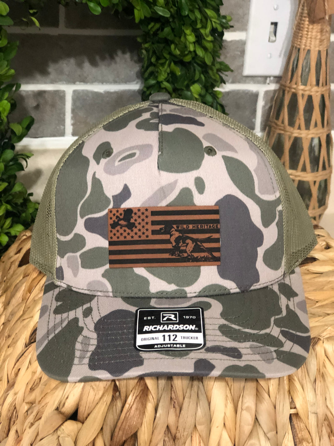 Pointer Flushed Quail On US Flag Richardson 112 Trucker Snapback Hat