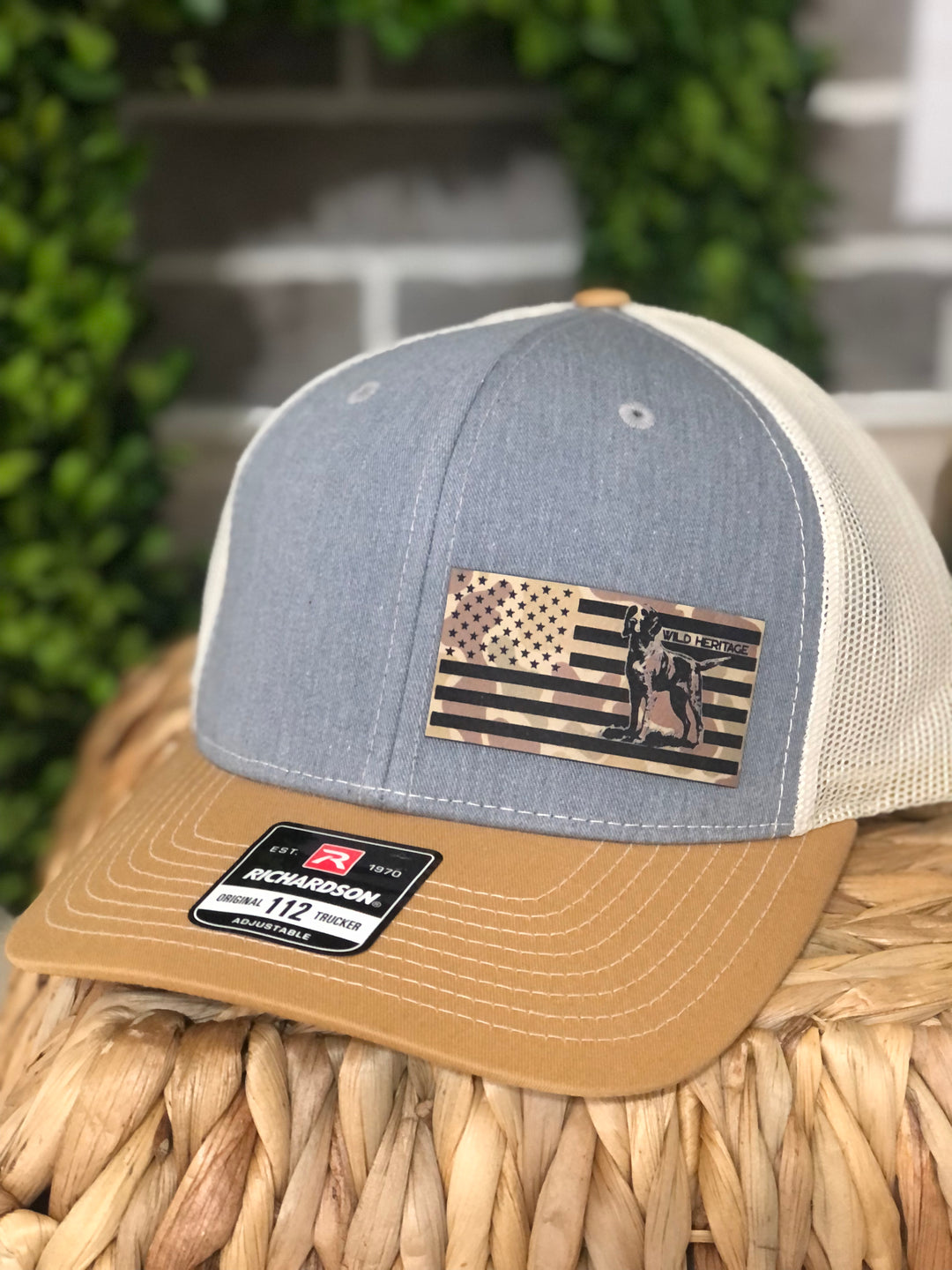 Pointer On US Flag Richardson 112 Trucker Snapback Hat