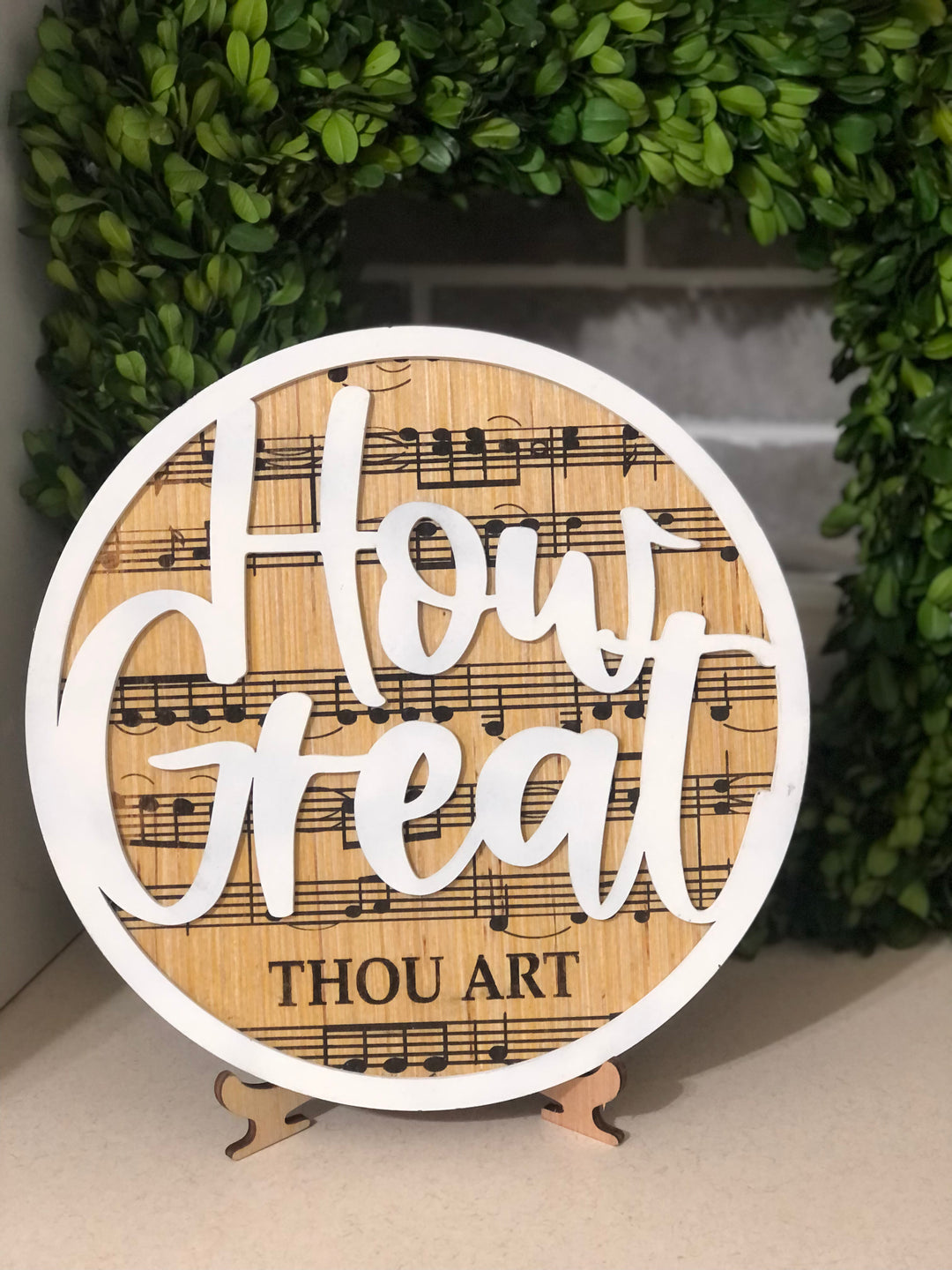 10" Round How Great Thou Art w/easel